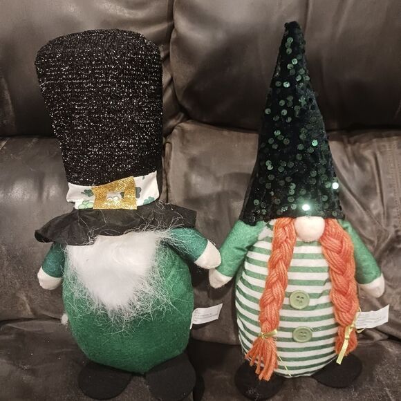 St. Patrick's Day Couple Gnome Set - Picture 3 of 4